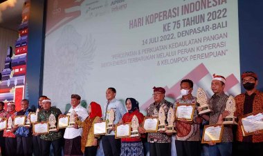 Wali Kota Blitar Dinobatkan Sebagai Penggerak Koperasi Terbaik